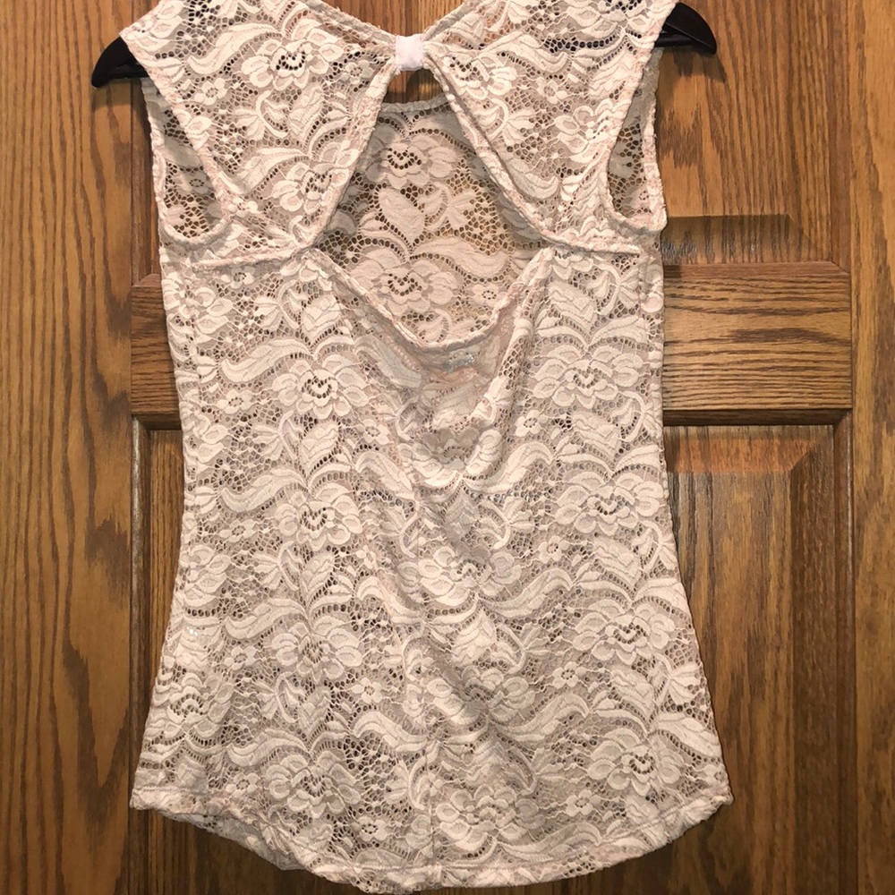 MAURICES NWOT BLUSH PINK LACE SLEEVELESS TOP - Picture 5 of 16